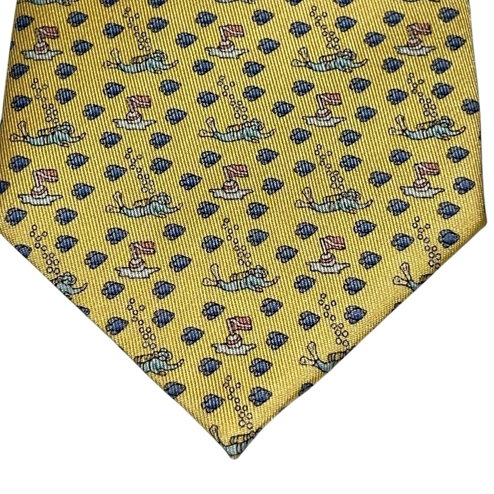 Vineyard Vines Shep & Ian 100% Silk Yellow Scuba Diving Ocean Fish Sea Tie USA